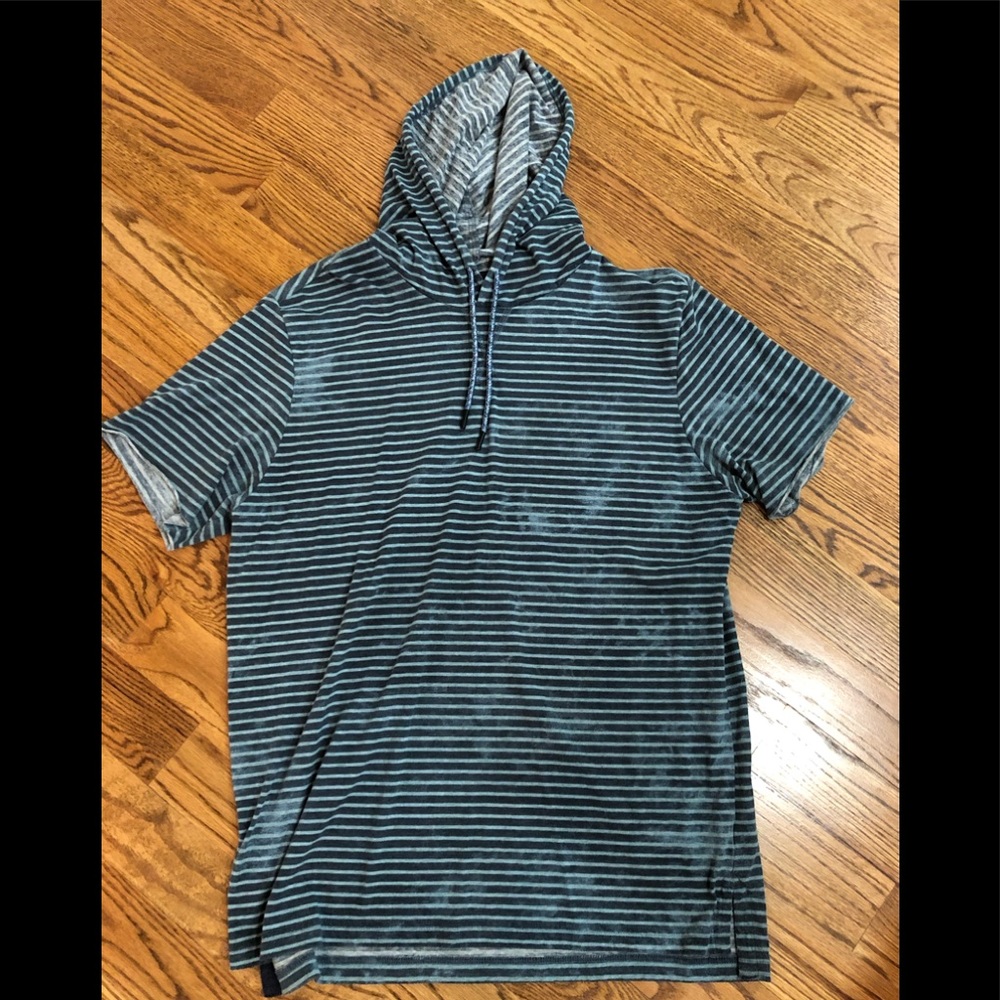 BKE Short Sleeve Hoodie